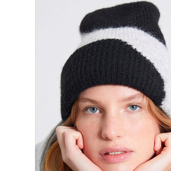 Plushy Fold over Beanie - Picture 3 of 4